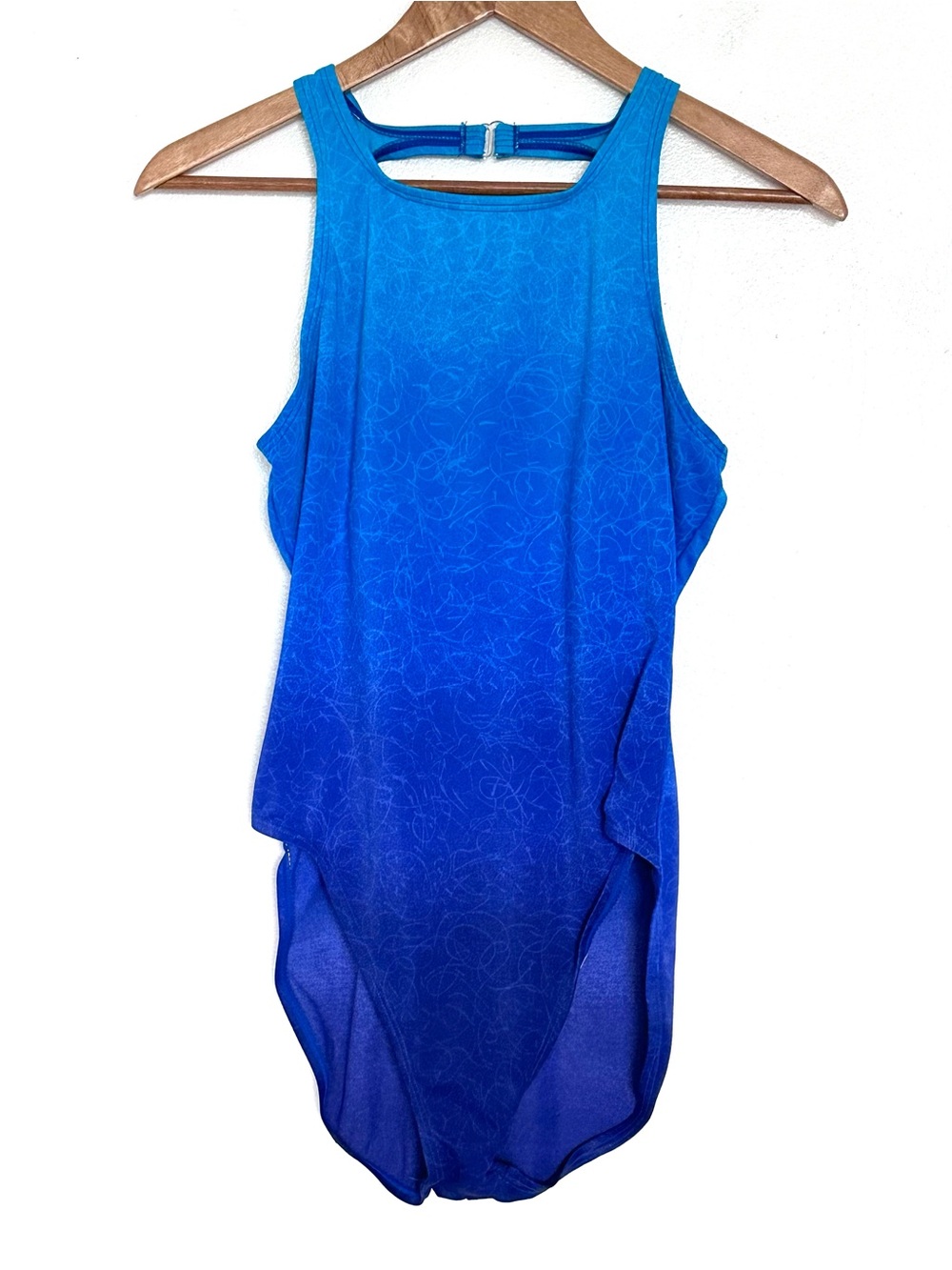 NY & Co Swimsuit Women’s Size 14 Blue Ombré One Piece Bathing Suit Swimwear